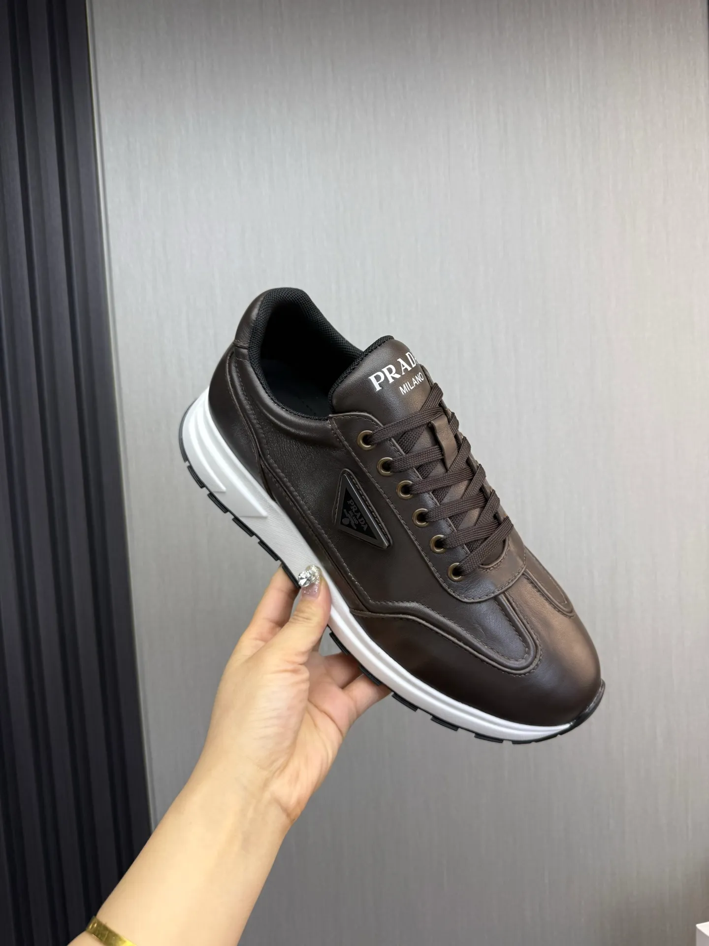 Factory price 640💰 [PRADA] Popular items in men's shoe counters, synchronized with the official website, 1 high-quality shipment ✔️Original cowhide + cowhide lining, 1🆚1 replica, original sole, 38-45 (45 customized, non-refundable)